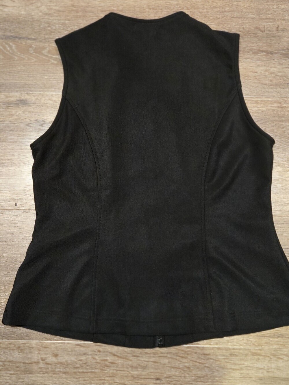NWT BLACK SLEEVELESS GUESS VEST - Picture 7 of 7